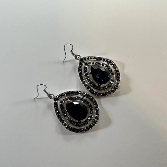 Teardrop Silver Tone Wavy Dangle Earrings Large Purple Rhinestone Small Black 2" - Picture 5 of 13